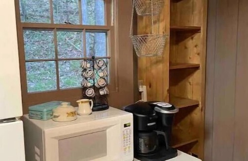 Dugspur Cabin | Cozy creek side cabin. Pet Friendly. Single Story, with ramp at entry