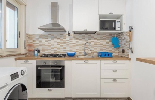 Carini House | Cozy detached cottage with outdoor spaces. Ideal for families.