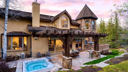 Edwards House | Cozy Edwards Retreat w Fireplace Near Ski Resort Osprey Nest by AvantStay