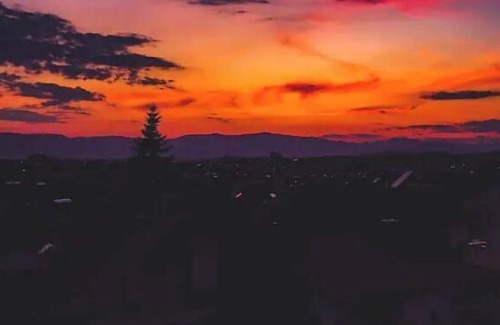 Prilep House | Cozy En-Suite in a Peaceful Area in Prilep, with a Skyline View