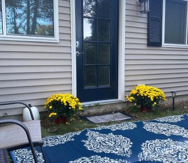 Framingham Apartment | Cozy en suite with high ceilings