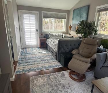 Framingham Apartment | Cozy en suite with high ceilings