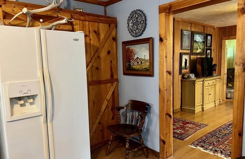 Call Cabin | Cozy Farm Cabin in the Woods