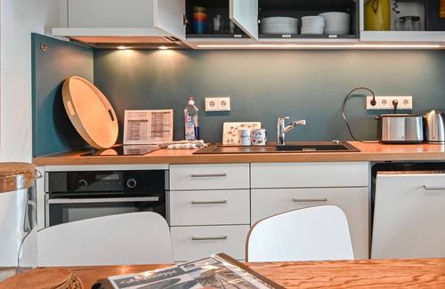 Waggershausen Apartment | Cozy first floor apartment with covered terrace - ideal for 4-legged friends.