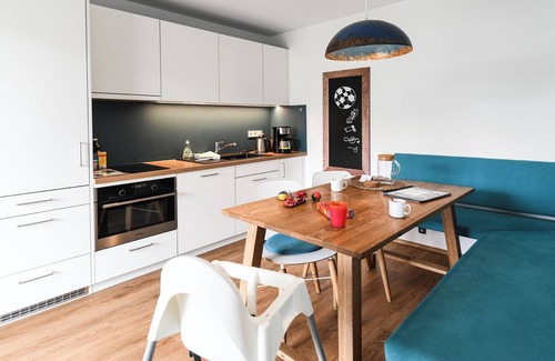 Waggershausen Apartment | Cozy first floor apartment with covered terrace - ideal for 4-legged friends.