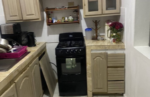 Montego Bay House | Cozy get away spot which is 3 minutes away from the beach.