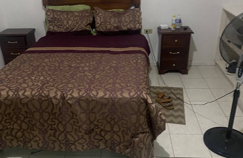 Montego Bay House | Cozy get away spot which is 3 minutes away from the beach.