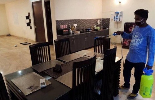 DLF City House | Cozy Getaway: Clean and modern