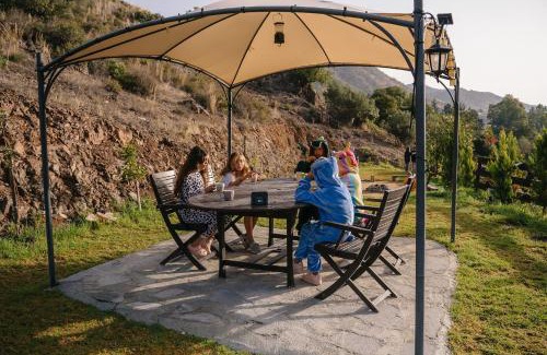 Arakapas Apartment | Cozy Glamping Cabin With Pool, Perfect For Couples & Families