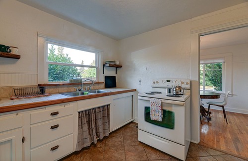 Grants Pass House | Cozy Grants Pass Home ~ 9 Mi to Rogue River Access