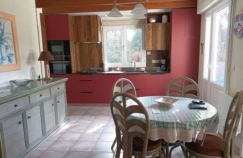 La Turballe Cottage | Cozy Green Retreat - 800m from Beaches, Close to Guérande & La Baule