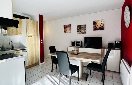 Cambo-les-Bains Apartment | Cozy Ground Floor 2-Room Apartment with Terrace and Parking in Cambo-les-Bains
