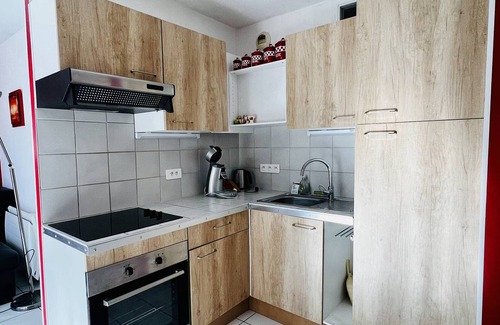 Cambo-les-Bains Apartment | Cozy Ground Floor 2-Room Apartment with Terrace and Parking in Cambo-les-Bains