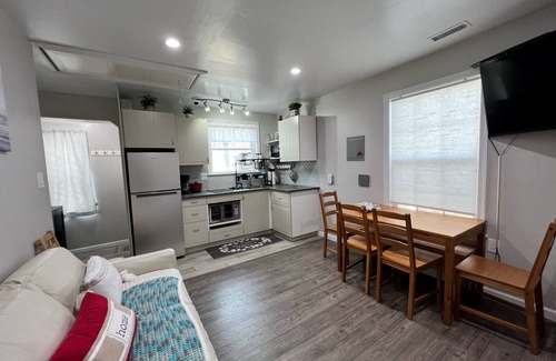 Silver Spring House | Cozy Guesthouse w/free parking, 15 minutes to D.C., Pet Friendly