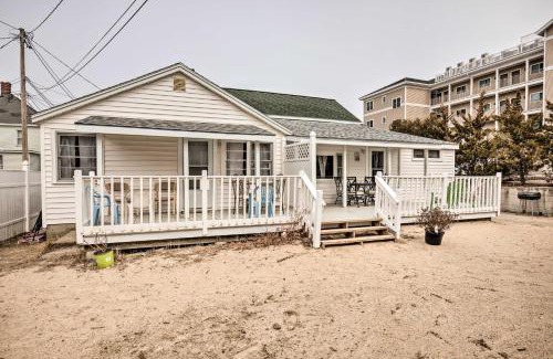 Hampton House | Cozy Hampton Cottage with BBQ - Walk to Ocean!