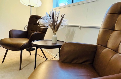 Country Hills House | Cozy Haven 1 Bedroom Only with 2 Double Beds with lots of amenities!