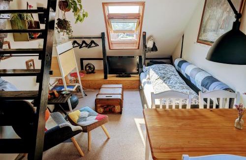 Kastrup Apartment | Cozy Haven - Bright small rooms, easy public transport