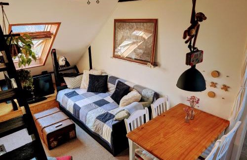 Kastrup Apartment | Cozy Haven - Bright small rooms, easy public transport