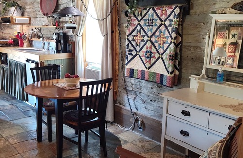 Bozeman Cabin | Cozy Historic Montana Cabin Fully Restored Eco-Friendly