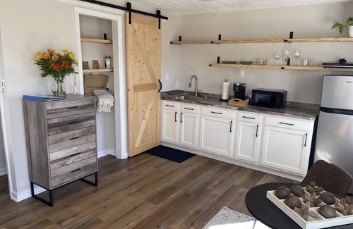 Wilmington Beach Apartment | Cozy Historical Studio just steps from beach access