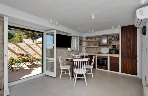 Zaostrog House | Cozy holiday home with heated pool, terrace, sea view, quiet location, WiFi,