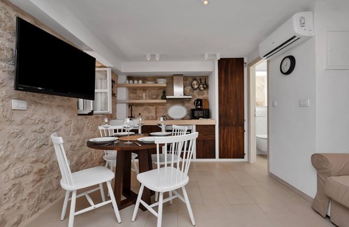 Zaostrog House | Cozy holiday home with heated pool, terrace, sea view, quiet location, WiFi,