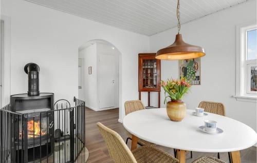 Tejn House | Cozy Home In Allinge With Wifi