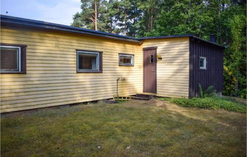 Bjorkoby House | Cozy Home In Björköby With Kitchen