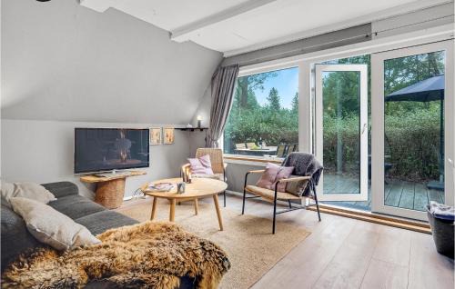 Bjerringbro House | Cozy Home In Bjerringbro With Wifi