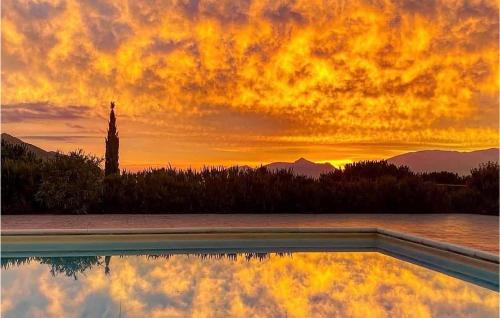 Caccamo House | Cozy Home In Caccamo With Kitchenette