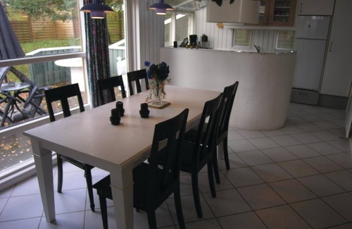 Dronningmolle House | Cozy home in Dronningmølle with sauna