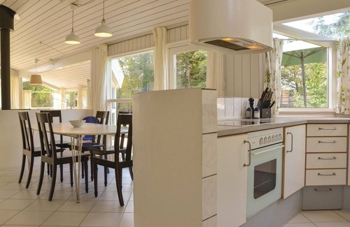 Dronningmolle House | Cozy home in Dronningmølle with sauna