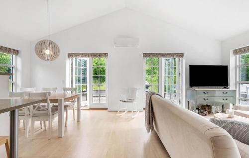 Gilleleje House | Cozy Home In Dronningmølle With Wifi