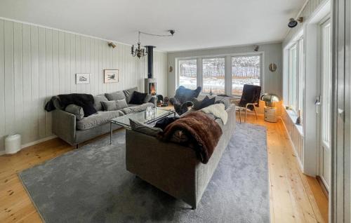 Fjallbacka House | Cozy Home In Fjällbacka With Kitchen