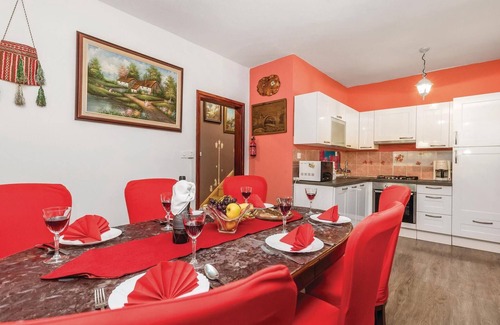 Gospic House | Cozy home in Gospic with sauna