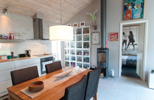 Tofta House | Cozy home in Gotlands Tofta with WiFi