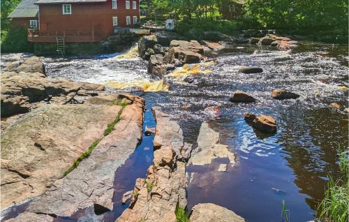 Hishult House | Cozy Home In Hishult With Kitchen