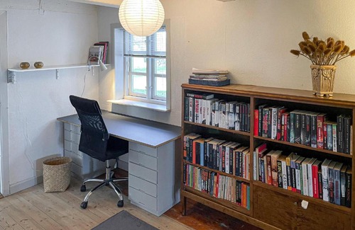 Horslunde House | Cozy Home In Horslunde With Wifi