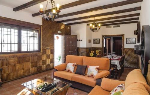 Iznajar House | Cozy Home In Iznájar With Kitchen