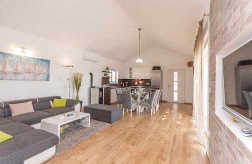 Kakma House | Cozy home in Kakma with lake view