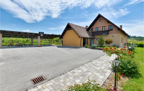 Krasic House | Cozy Home In Krasic With Sauna