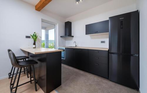 Trget House | Cozy Home In Labin With Wifi