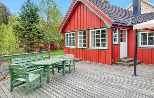 Leksvik House | Cozy Home In Mosvik With House Sea View