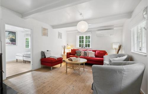 Naestved House | Cozy Home In Næstved With Kitchen