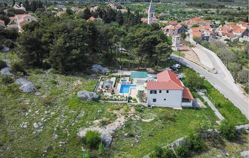 Dracevica House | Cozy Home In Nerezisca With Wifi