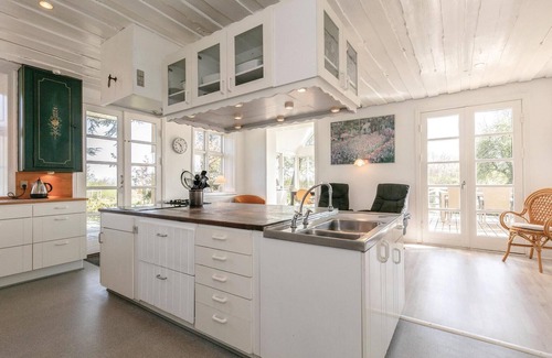 Østermarie House | Cozy home in østermarie with WiFi