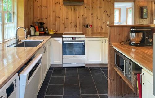 Yderby House | Cozy Home In Sjællands Odde With Wifi