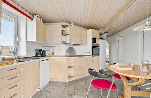 Skovmose House | Cozy home in Sydals with kitchen