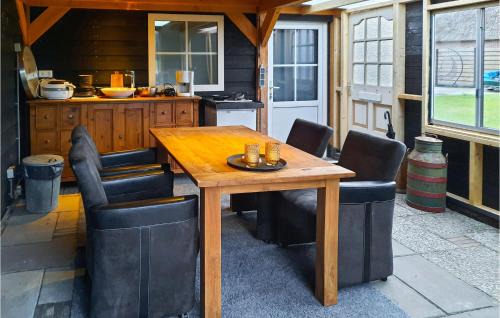 Tiendeveen House | Cozy Home In Tiendeveen With Wifi