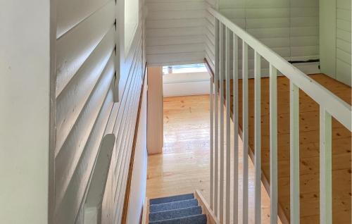 Tranas House | Cozy Home In Tranås With Kitchen